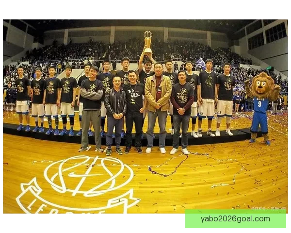 联盟各队不担心勇士再夺冠军但警惕其休赛期疯狂补强冲冠